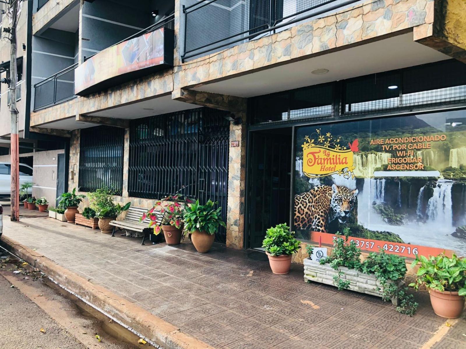 La Familia Hotel Porto Iguaçu Exterior foto