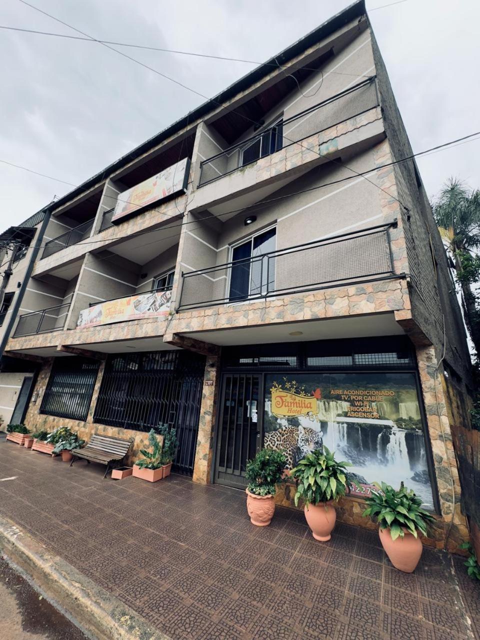 La Familia Hotel Porto Iguaçu Exterior foto